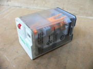 Schneider Electric Rumc2ab1f7 120V Universal Power Relay 50/60Hz