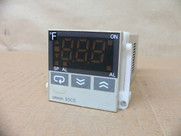 Omron E5cs-Q1kjx-528 Temperature Controller