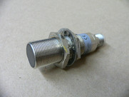 Allen Bradley 872C-M8bn18-D4 872Cm8bn18d4 Proximity Sensor Allen Bradley 872C-M8bn18-D4 872Cm8bn18d4 Proximity Sensor