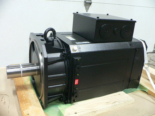 B&R 8Ksj95.E7020b100-0 8Ksj95e7020b1000 Servo Motor