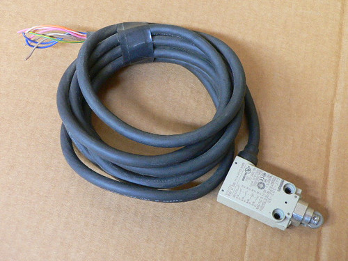 Omron D4f-302-3R Limit Switch 240V 0.75A