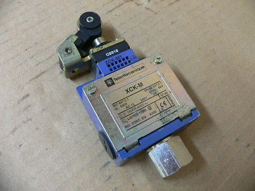 Telemecanique Xck-M Xckm Limit Switch Dp Nc/No 240Vac Screw Terminal Telemecanique Xck-M Xckm Limit Switch Dp Nc/No 240Vac Screw Terminal
