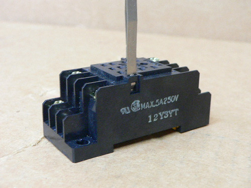 Omron 5A 250V Relay Base Socket Pyf11a - Fen Industrial