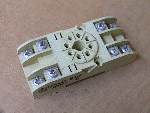 Electromatic S408 8-Pin Relay Socket 10A 380V Electromatic S408 8-Pin Relay Socket 10A 380V