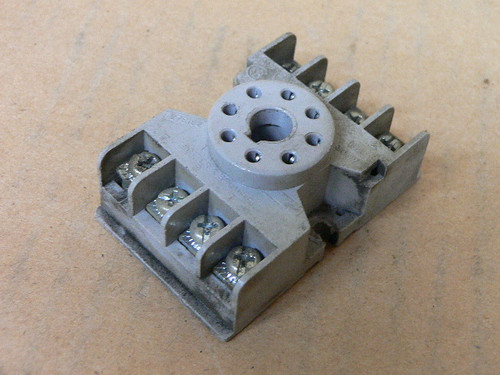 Potter-Brumfield 27E122 8-Contact Relay Socket Potter-Brumfield 27E122 8-Contact Relay Socket