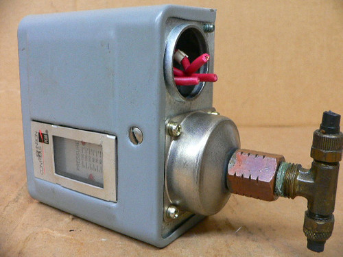 Johnson Controls P47ca-7 Pressure Switch Johnson Controls P47ca-7 Pressure Switch