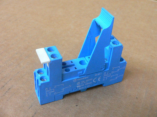 Finder 95.85.1 Relay Socket 300V 10/12A