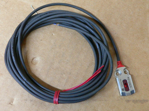Keyence Pr-F51p3 Photoelectric Sensor Transmitter Keyence Pr-F51p3 Photoelectric Sensor Transmitter