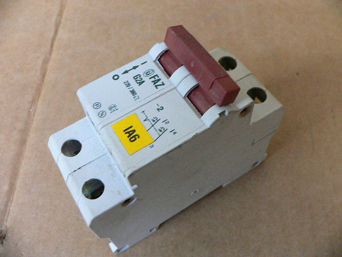 Klockner Moeller Faz-G2a 2-Pole Circuit Breaker 2 Amp 220/380 Vac Klockner Moeller Faz-G2a 2-Pole Circuit Breaker 2 Amp 220/380 Vac