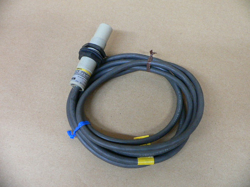 Omron Capacitive Proximity Sensor E2k-X8my2