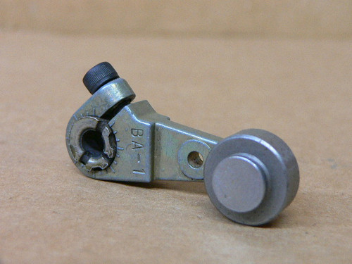Square D Lever Arm Steel Roller