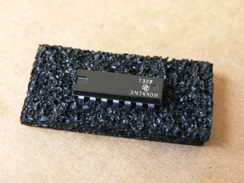 Texas Instruments Sn7440n Ttl Dual 4 Input Nand Buffer Texas Instruments Sn7440n Ttl Dual 4 Input Nand Buffer