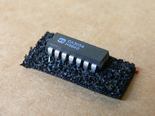 Harris Ca3054 Integrated Circuit H9840 Harris Ca3054 Integrated Circuit H9840