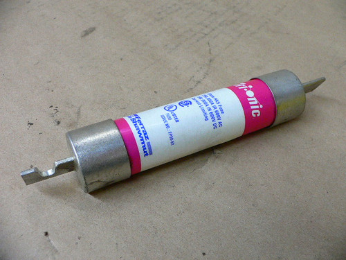 Shawmut Trs70r Time Delay Fuse Class Rk5 70 Amps 600Vac/600Vdc Shawmut Trs70r Time Delay Fuse Class Rk5 70 Amps 600Vac/600Vdc