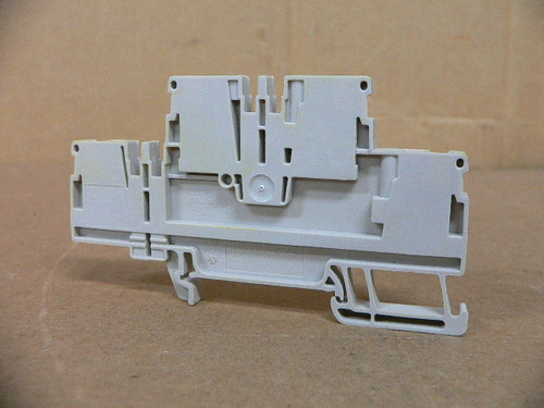 Weidmuller 1547610000 A2t 2.5 Feed-Through Push Terminal (Lot Of 17) Weidmuller 1547610000 A2t 2.5 Feed-Through Push Terminal (Lot Of 17)