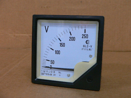 Huchuan Instrument Factory 6L2-V Analog Panel Voltage Gauge 0-600V