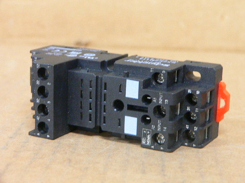 Schneider Electric Rxze2m114 Relay Socket 10A 250V