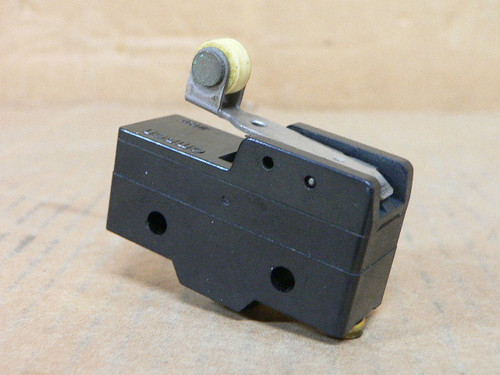 Omron Z-15Gw22-B Hinge Roller Lever Micro Action Switch