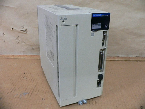 Yaskawa Sgd7s-180A00a Servo Driver