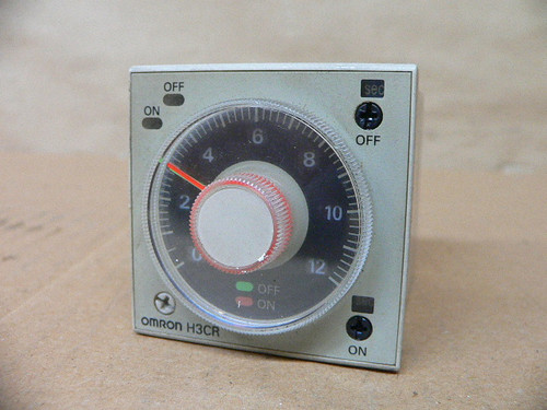 Omron H3cr-F8 100-240 Vac Twin Timer Relay