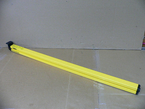 Banner Slse14-900Q8 Ez-Screen Safety Light Curtain Defined Area 900Mm