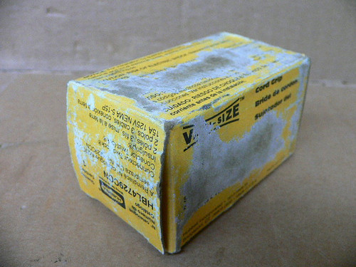 Hubbell Hbl4729ccn 2P 3W Twist Lock Connector 15A 125V