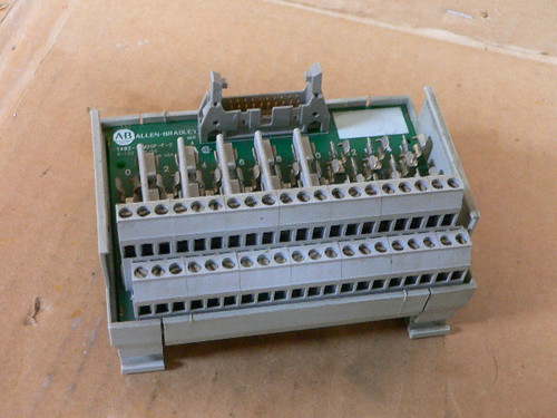 Allen Bradley 1492-Ifm20f-F-2 Interface Module
