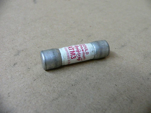 Ferraz Shamwut Atm-3 ( Atm3) 3 Amp 600V Fast Acting Midget Fuse