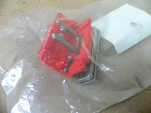 New Allen Bradley Guardmaster 440G-A36050 Ser B Warranty Fast Shipping