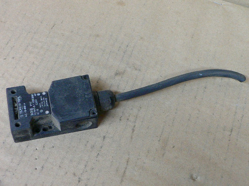 Schmersal Safety Interlock Switch, No Key, Az 16-02 Zv, Used,