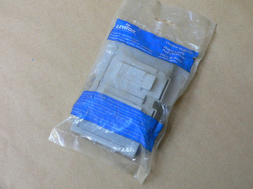 Leviton     002-04976-0Gy     002049760Gy     Outlet Cover Outdoor Duplex