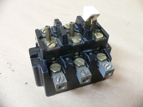 Allen Bradley 815-Cov16 Size 2 Overload Relay Panel Allen Bradley 815-Cov16 Size 2 Overload Relay Panel