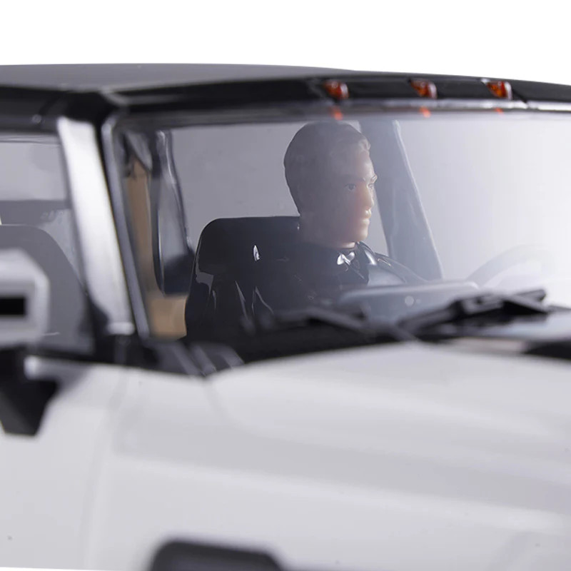 FMM11852RTRWHT FMS 1:18 FCX18 Hummer EV Pickup Truck RTR - White