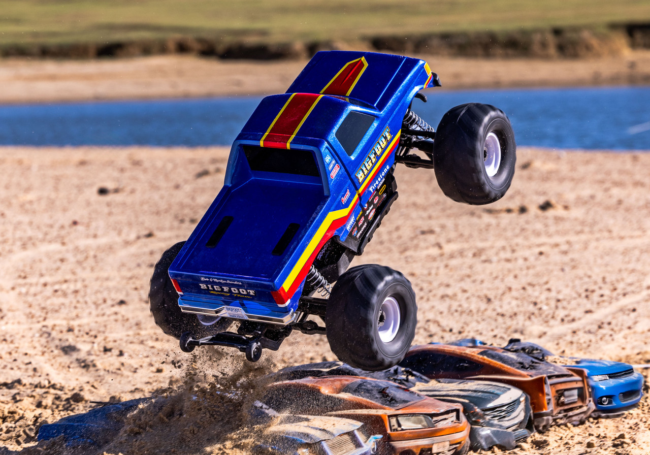 TRA67134-4BLUE TRAXXAS Bigfoot 4x4 Brushless: 1/10 Scale 4WD