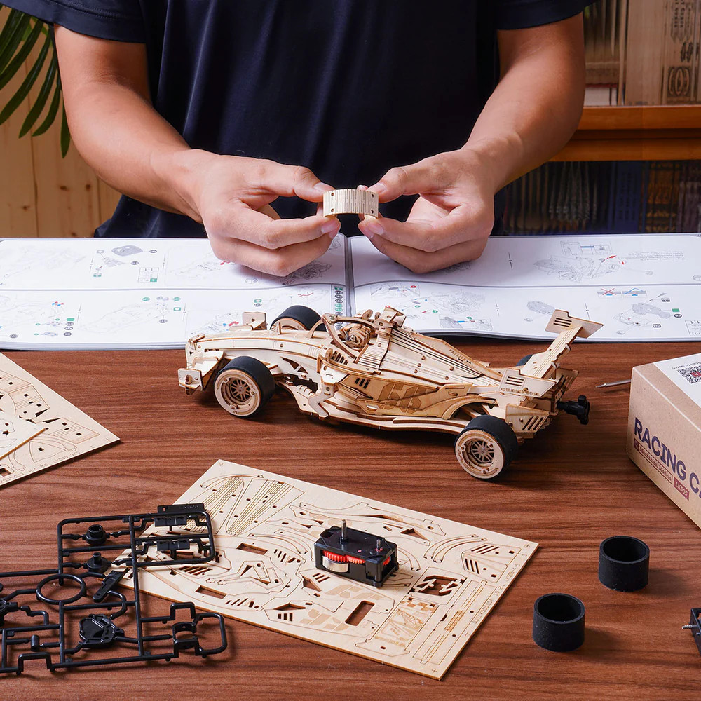 ローレル・バーチ木彫り人形、3体セット ROELK505 ROBOTIME ROKR Racing Car 3D Wooden Puzzle - Graves RC Hobbies