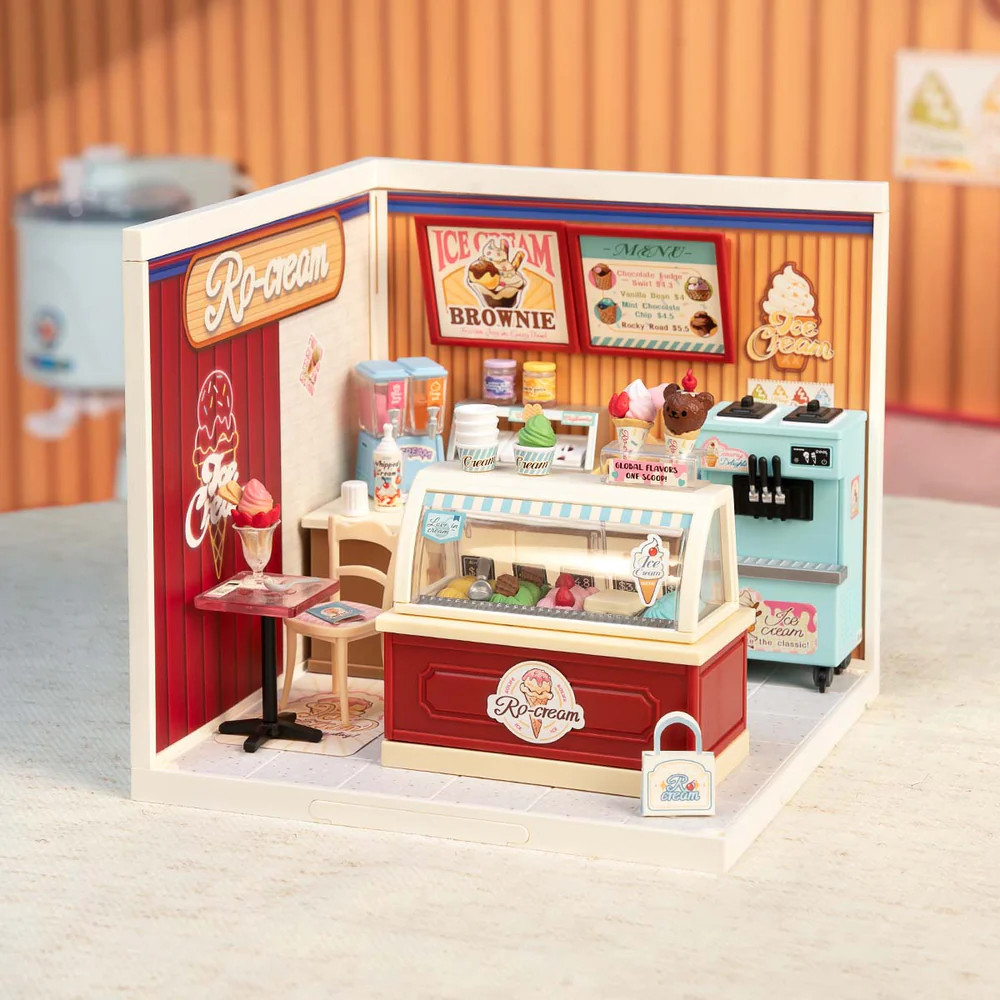 ROEDW018B ROBOTIME Rolife Flavorful Ice Cream Shop DIY Miniature