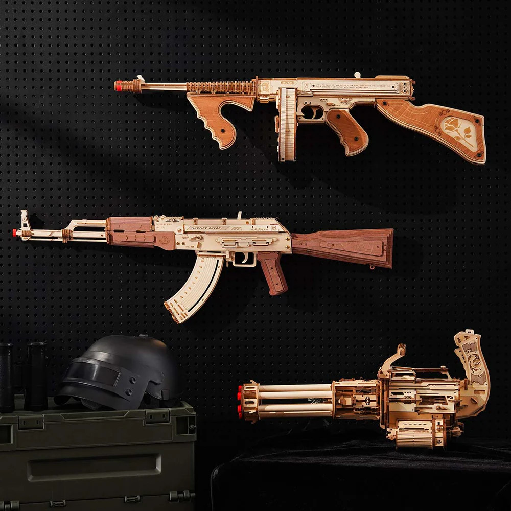 ROELQA01 ROBOTIME ROKR Rotating-Barrel Machine Toy Gun 3D Wooden