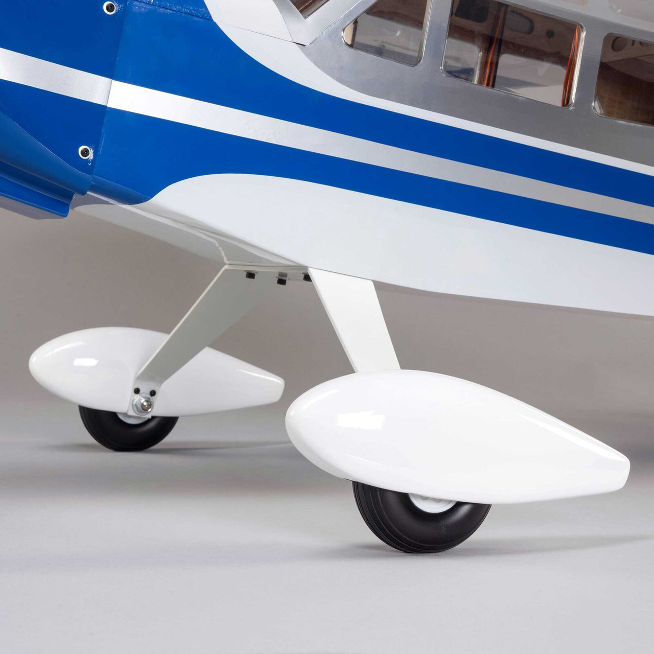 HAN-4013 HANGAR 9 Valiant 20cc EP PNP with Spektrum AR8360T+