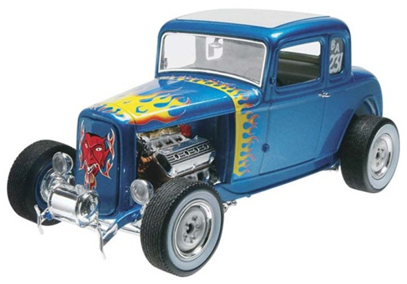 RMX854228 REVELL 1/25 '32 Ford 5 Window Coupe