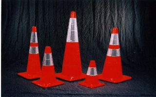 28IN SAFETY CONE WITH 2 COLLARS  #28PVCTL NEW