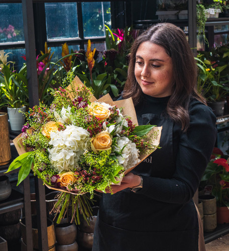 Rosh Hashanah: Flowers, Apples, and Honey