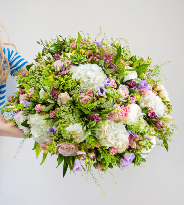 Send Flowers in Stockport
