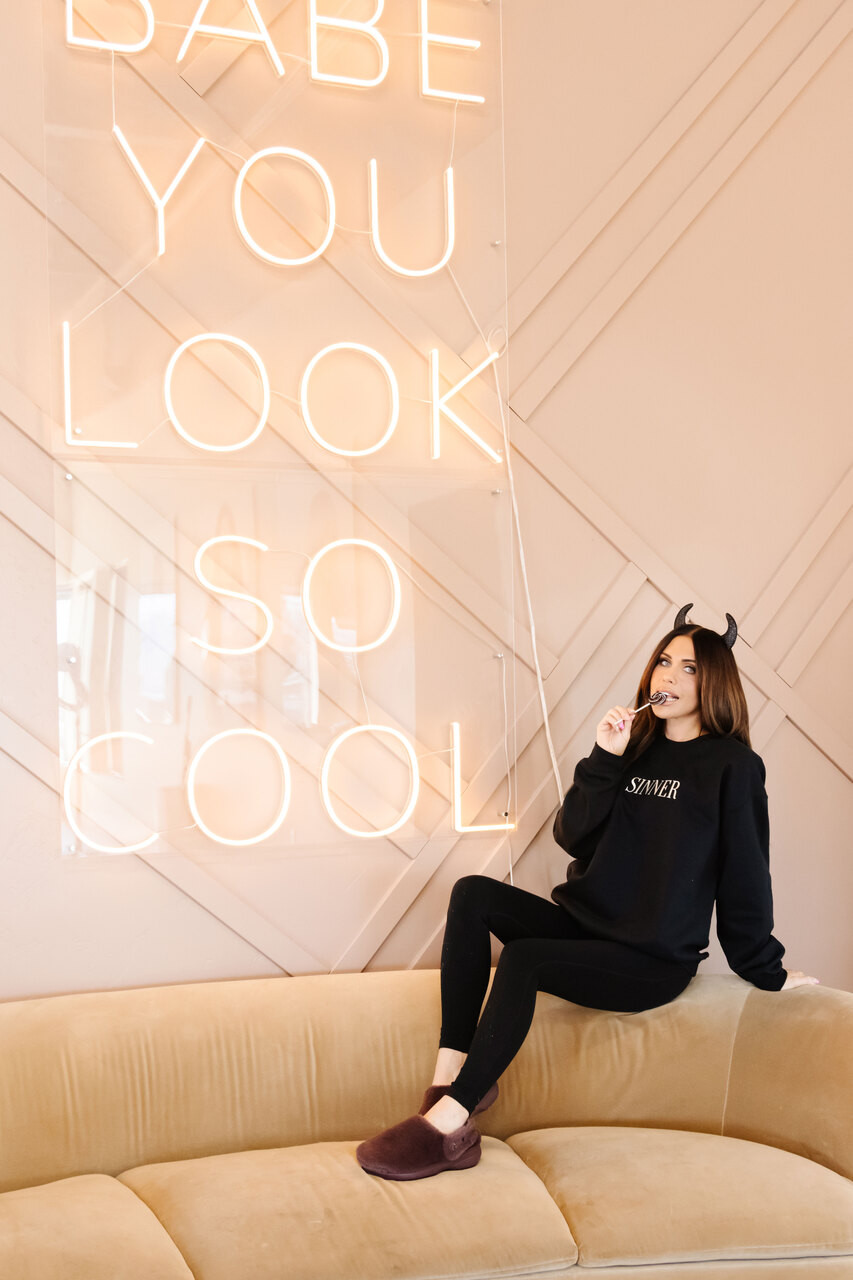 ミュージシャン GODONLYKNOWS SIGNATURE CREW NECK SWEAT Sinner Crew Neck Sweatshirt | JZ Styles Officia