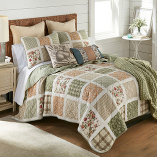 Peach Rose Quilt Set - With Shams -
