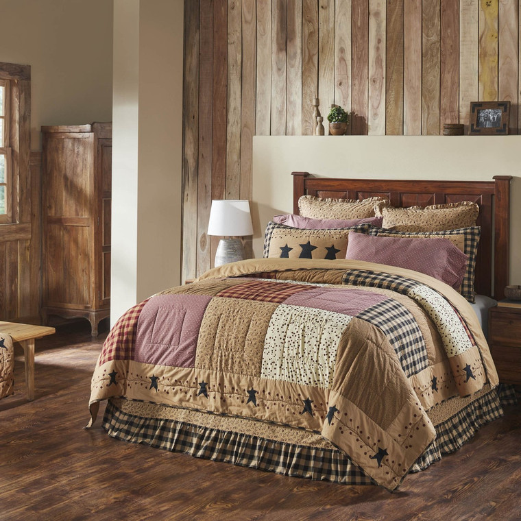 Pip Vinestar Quilt - Country Village Shoppe