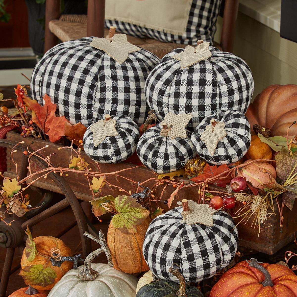 Great Black & Cream Check Pumpkin - Thumbnail 2