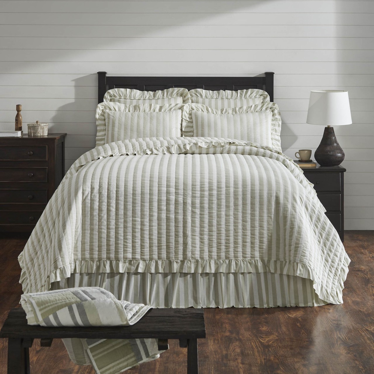 Finders Keepers Ruffle Quilt | Country Village Shoppe