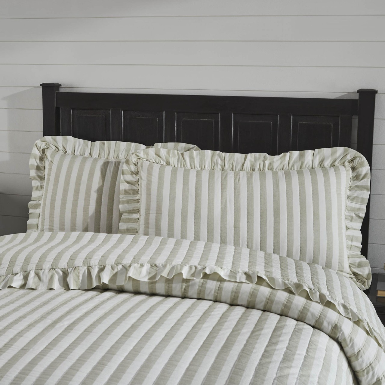 Finders Keepers Ruffled Pillow Sham - Thumbnail 4