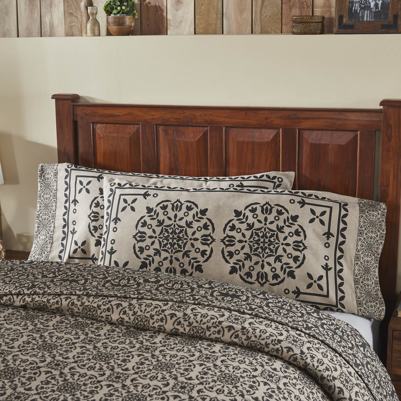 Custom House Black Tan Jacquard Pillowcases - King Set of 2 - Thumbnail 2
