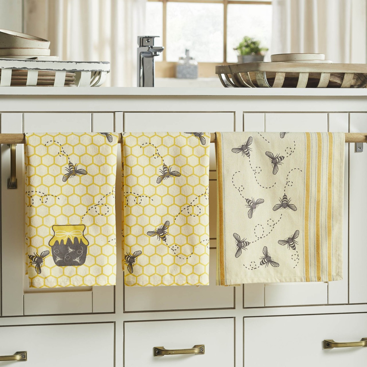Buzzy Bees Honeypot Tea Towels